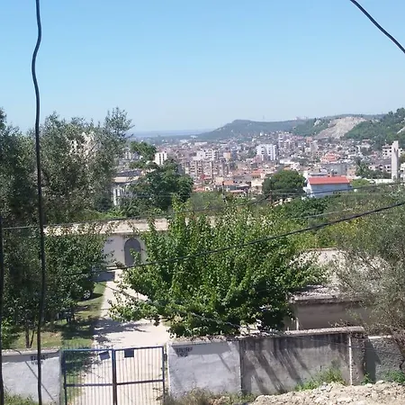 Vila Tai Vlorë